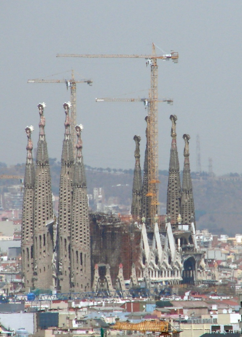Gaudi church famous landmark Won't be finished for 50 more eyars.jpg